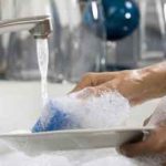 Nước rửa chén ảnh hưởng lên sức khỏe khi dùng không đúng cách